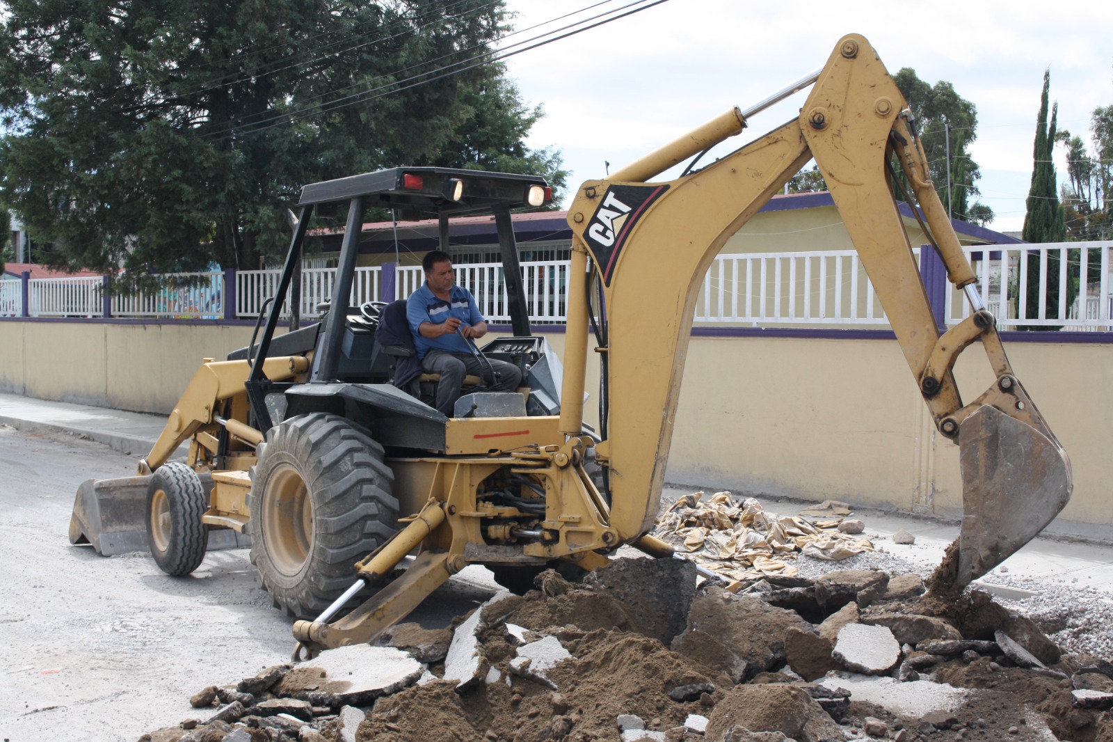 Rehabilita comuna de Chiautempan vialidades en Guadalupe Ixcotla